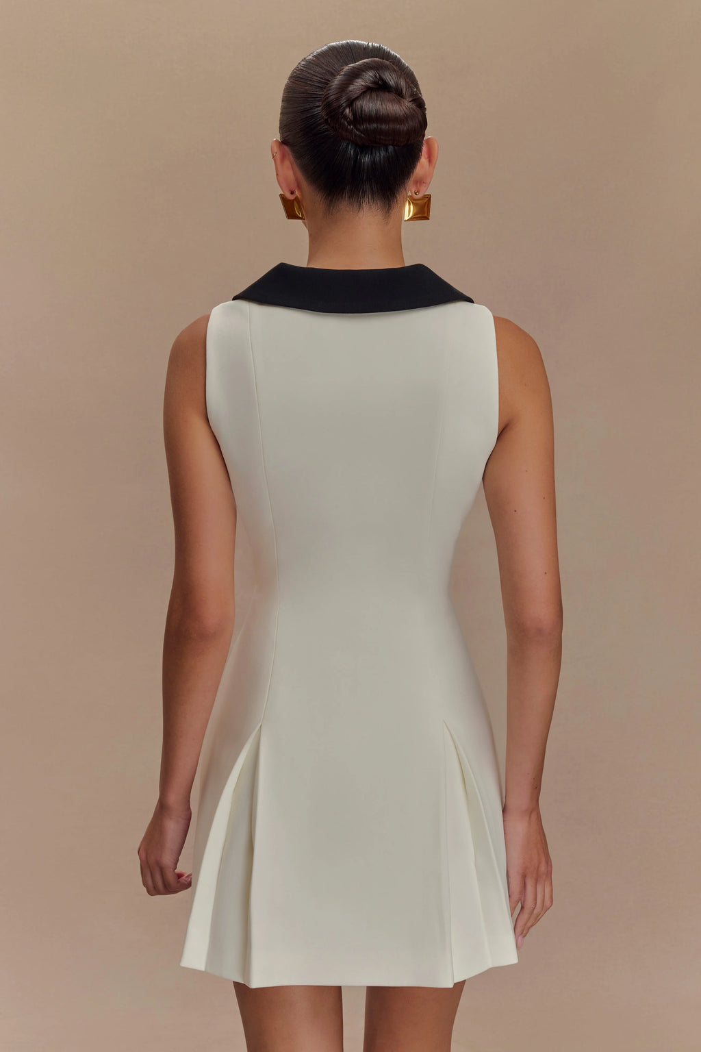 Oli Sleeveless Contrast Mini Dress - Ivory/Black