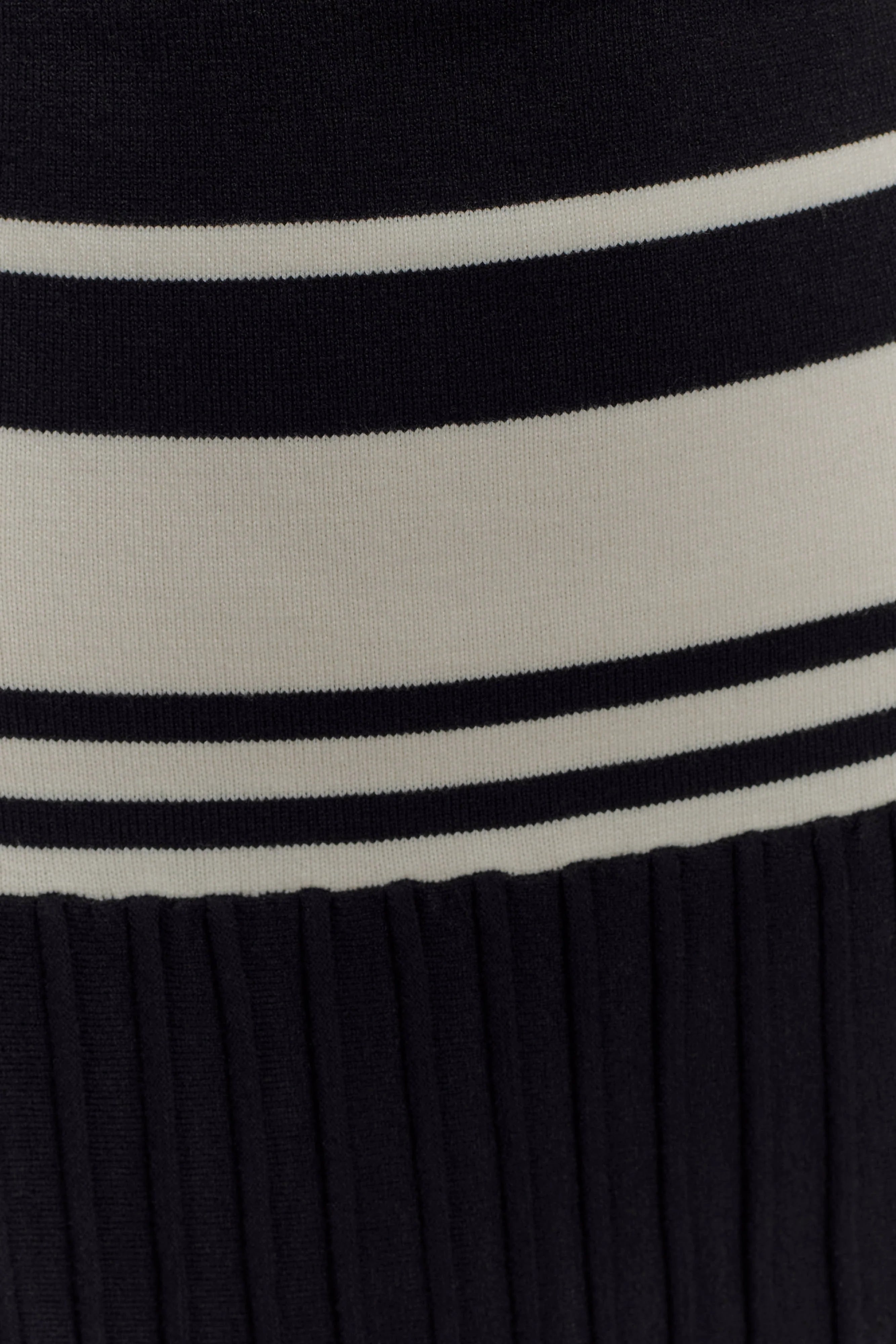 Solaris Strapless Contrast Knit Maxi Dress - Black/White